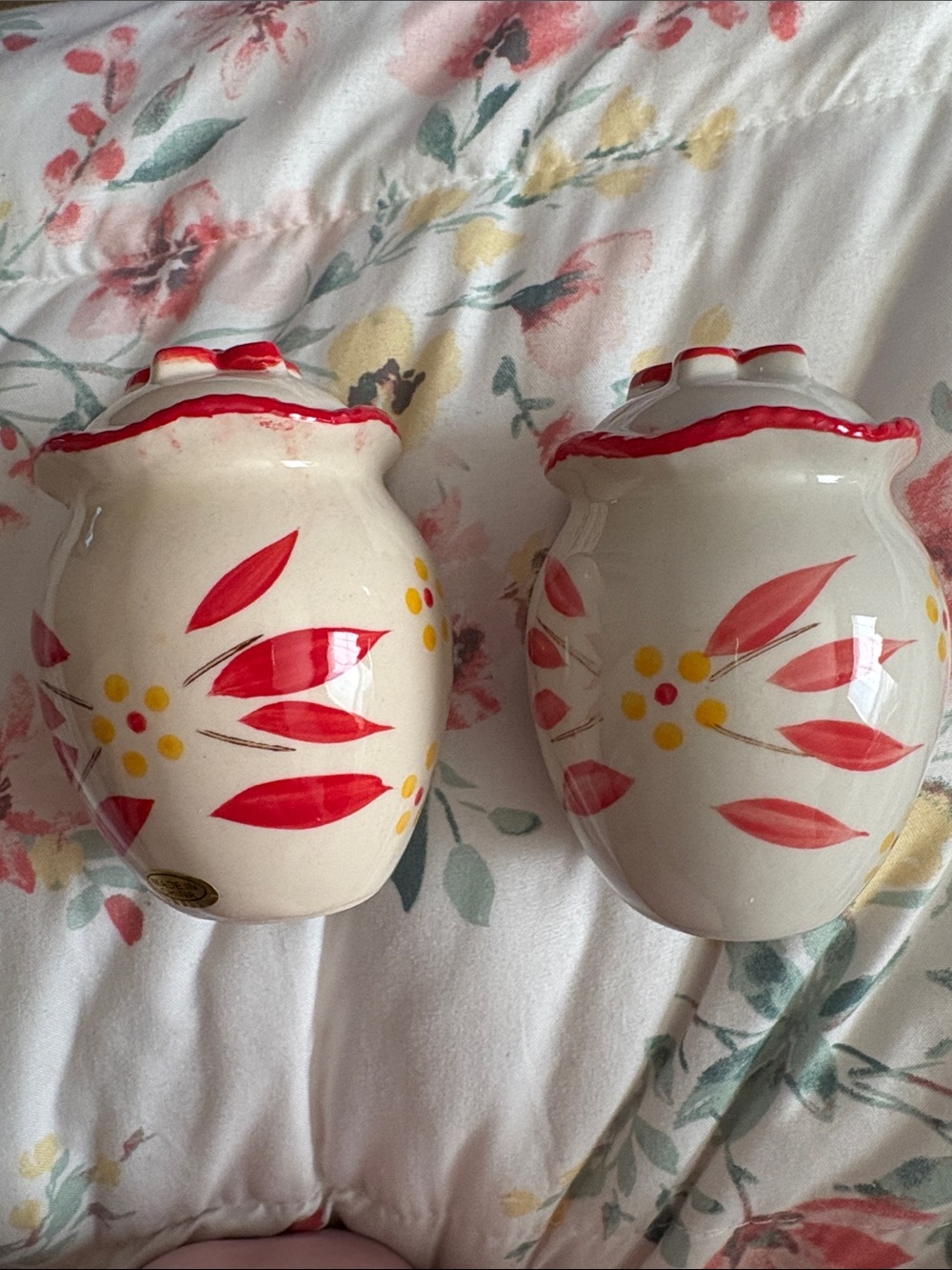 Temptations Salt & Pepper AS-IS